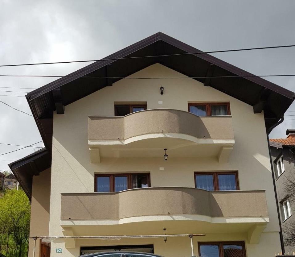 Visoko Homestay エクステリア 写真
